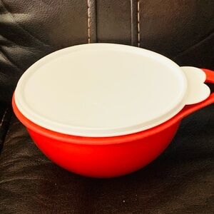 Tasha bowl by Tupperware mini 1.4 l 6 cups Red color